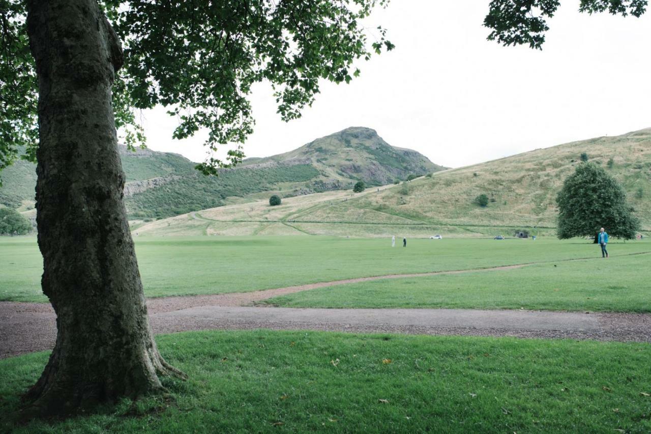 Beautiful City Centre Apartment - Holyrood Park Édimbourg Extérieur photo